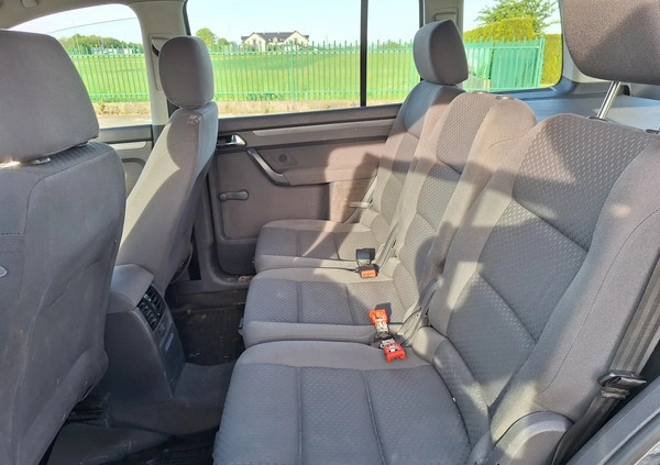 Volkswagen Touran cena 7700 przebieg: 326000, rok produkcji 2004 z Krobia małe 16